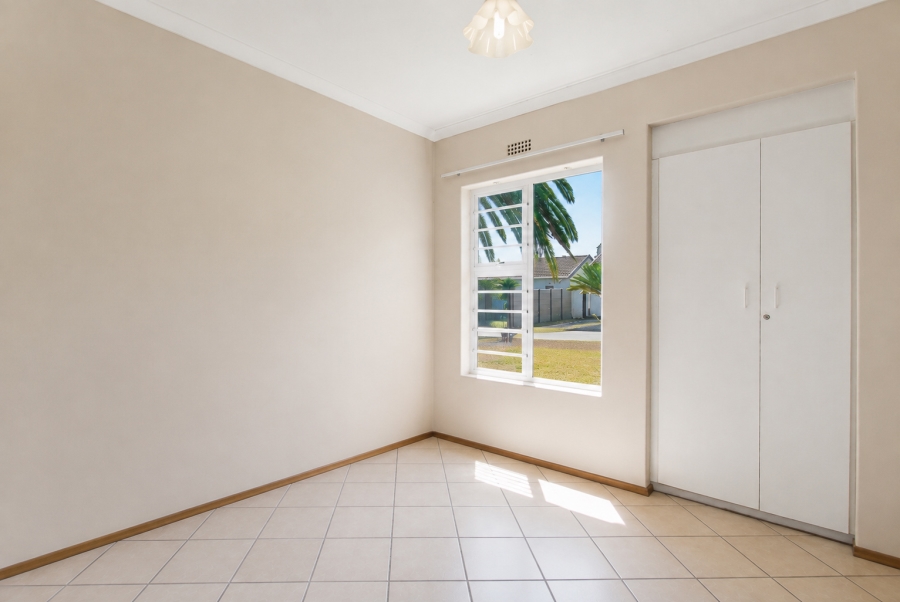 4 Bedroom Property for Sale in Vredekloof East Western Cape